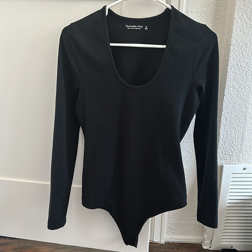 A&F long sleeve scoop neck bodysuit